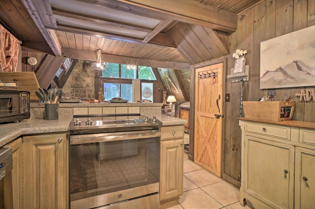 Snuggle Inn In The Heart Of Chalet Village! جاتلينبرج المظهر الخارجي الصورة