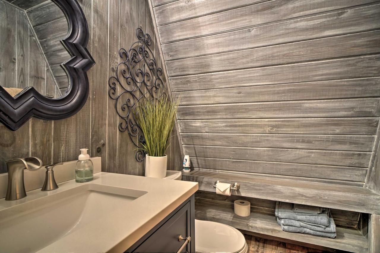 Snuggle Inn In The Heart Of Chalet Village! جاتلينبرج المظهر الخارجي الصورة